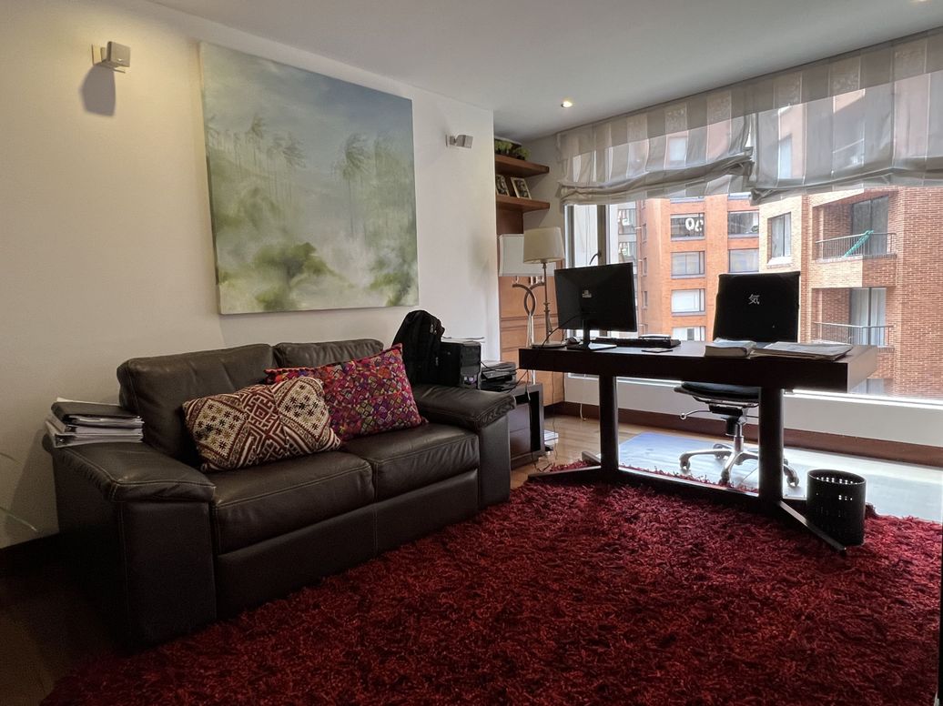 Apartamento de 3 alcobas en venta en Santa Barbara Central, Bogotá, 268 m² · foto 7 de 20
