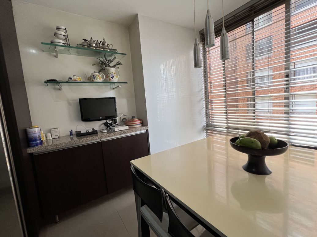 Apartamento de 3 alcobas en venta en Santa Barbara Central, Bogotá, 268 m² · foto 6 de 20