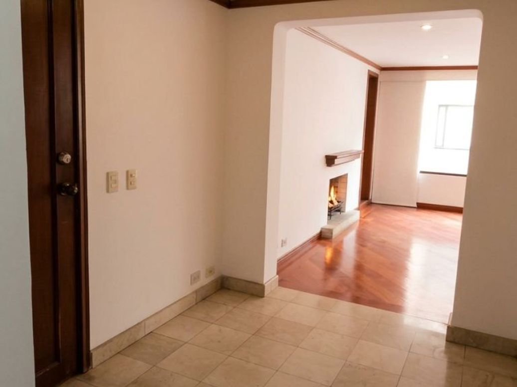 Apartamento de 3 alcobas en venta en Santa Barbara Central, Bogotá, 167 m² · foto 7 de 20