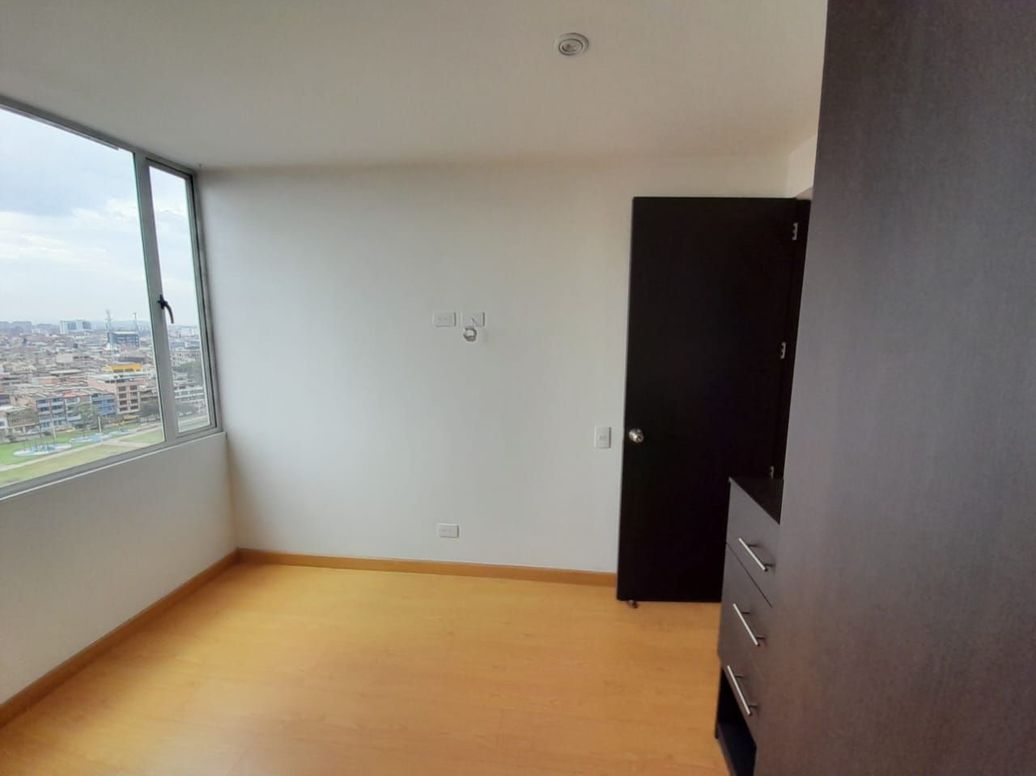 Apartamento de 3 alcobas en arriendo en Américas Central, Bogotá, 62 m² · foto 5 de 13