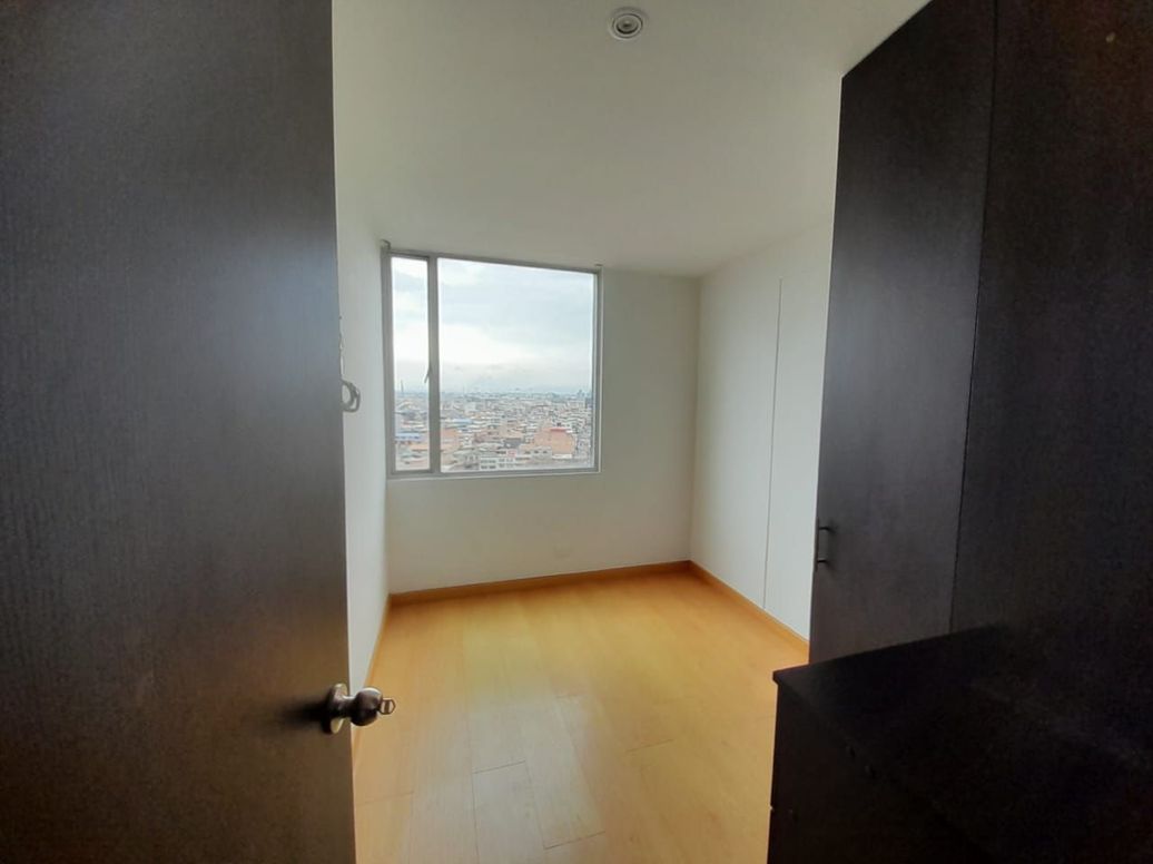 Apartamento de 3 alcobas en arriendo en Américas Central, Bogotá, 62 m² · foto 8 de 13
