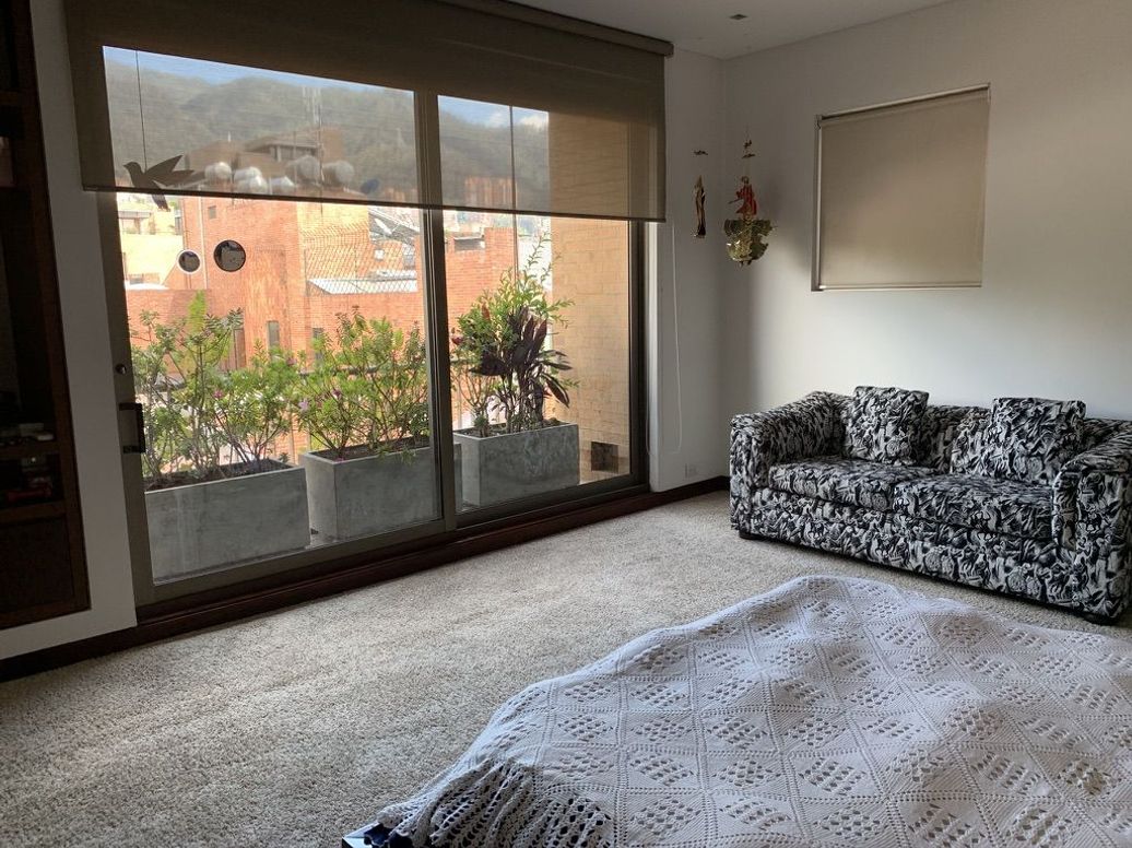 Apartamento de 3 alcobas en venta en Chico, Bogotá, 304 m² · foto 19 de 20