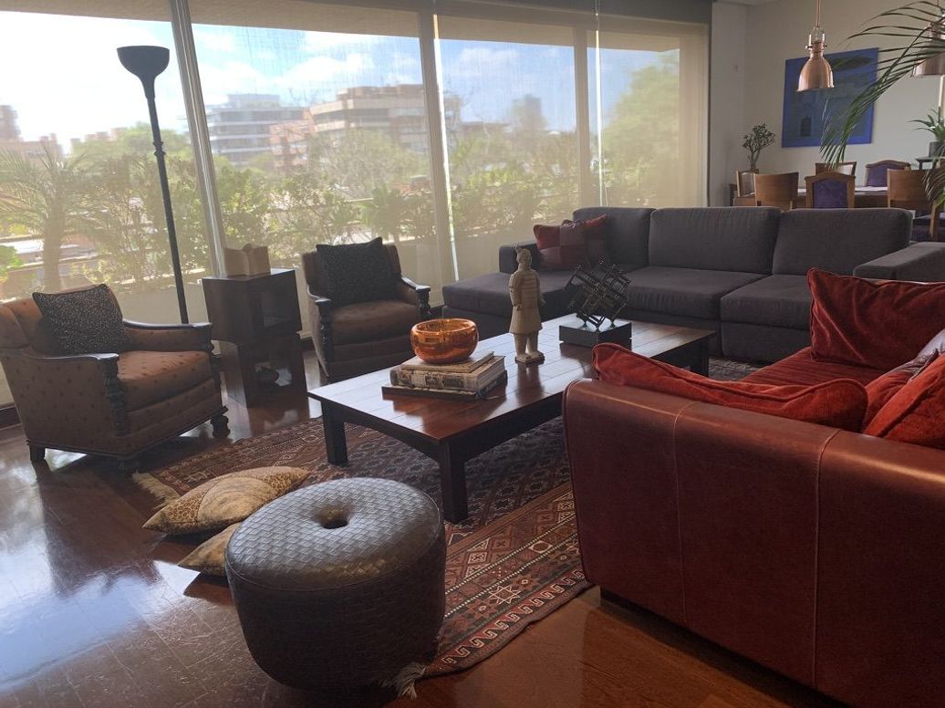 Apartamento de 3 alcobas en venta en Chico, Bogotá, 304 m² · foto 4 de 20