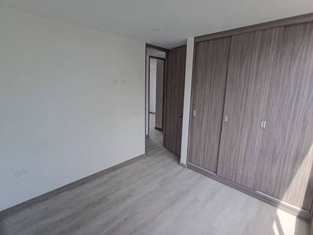 Apartamento de 3 alcobas en venta en Ciudad Jardín Sur, Bogotá, 65 m² · foto 7 de 20