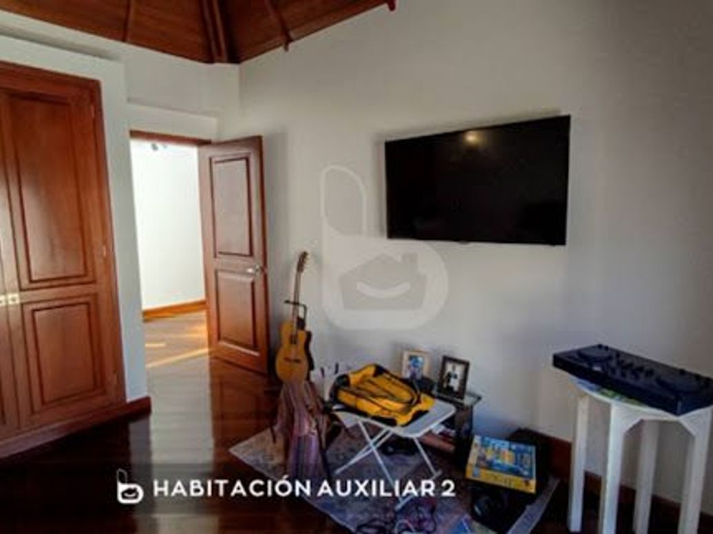 Casa de 3 alcobas en venta en Sotileza, Bogotá, 265 m² · foto 11 de 16