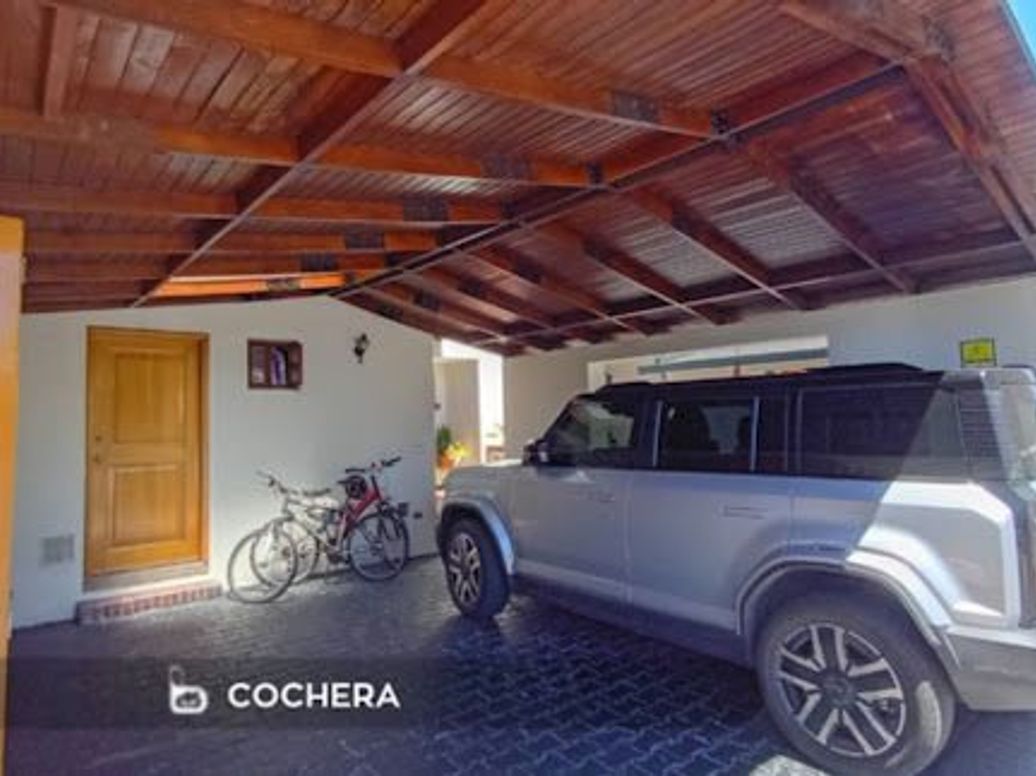 Casa de 3 alcobas en venta en Sotileza, Bogotá, 265 m² · foto 2 de 16