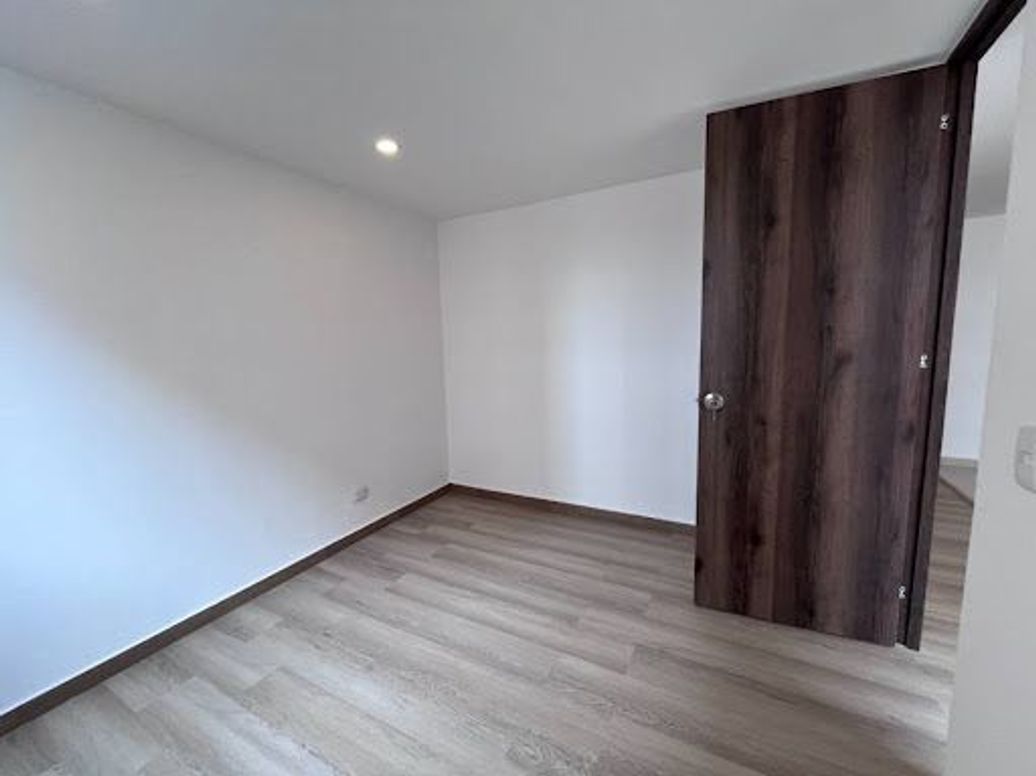 Apartamento de 2 alcobas en arriendo en El Redil, Bogotá, 41 m² · foto 12 de 15