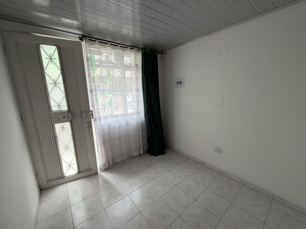 Casa de 3 alcobas en venta en Marruecos Ii Sector, Bogotá, 45 m² · foto 2 de 18