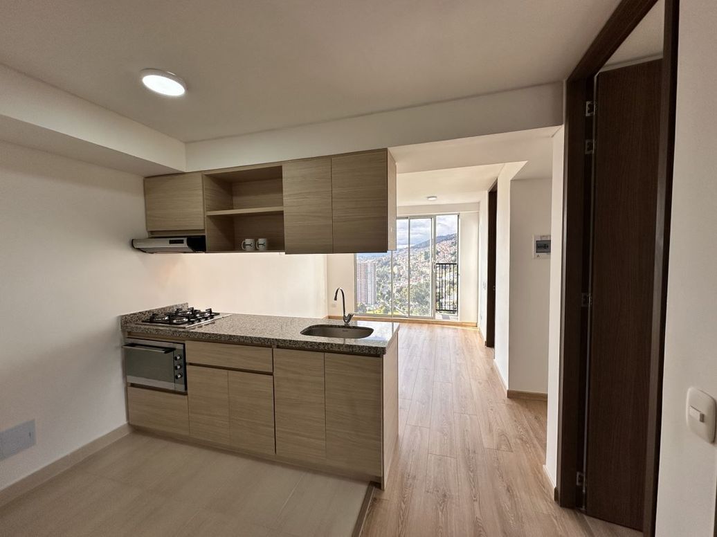 Apartamento de 2 alcobas en arriendo en Santa Teresa, Bogotá, 45 m² · foto 2 de 16