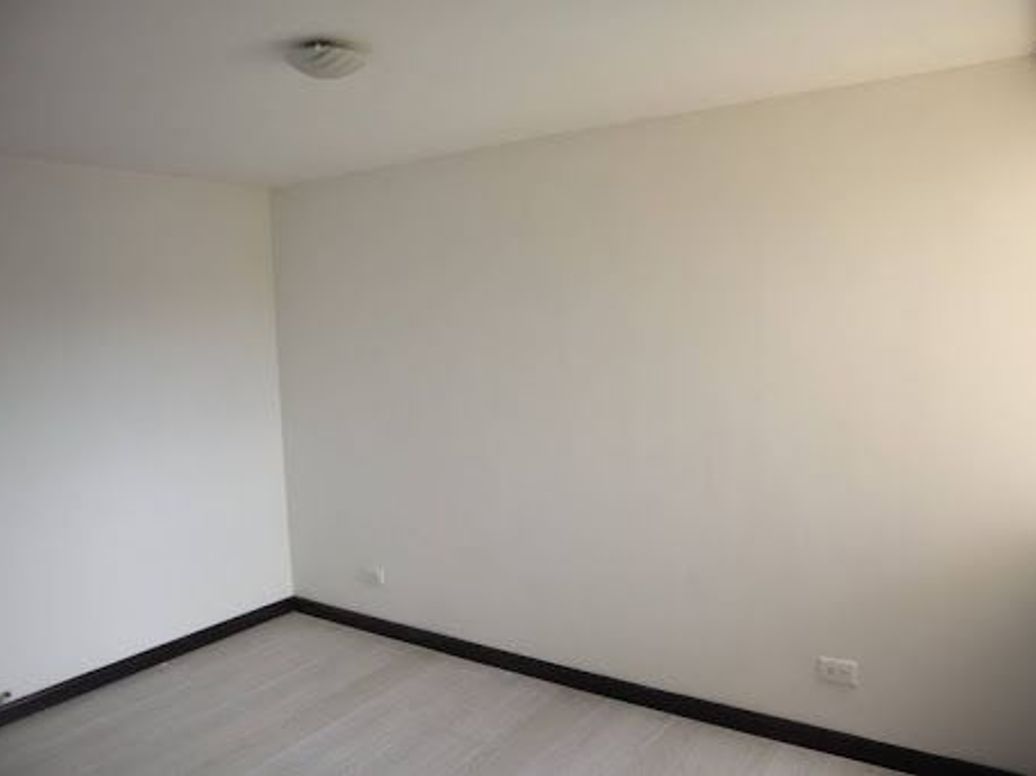 Apartamento de 3 alcobas en venta en Ismael Perdomo, Bogotá, 64 m² · foto 13 de 20