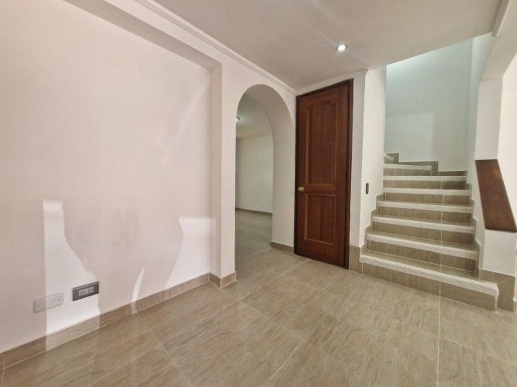 Casa de 3 alcobas en arriendo en Parque Popular Salitre, Bogotá, 126 m² · foto 2 de 20