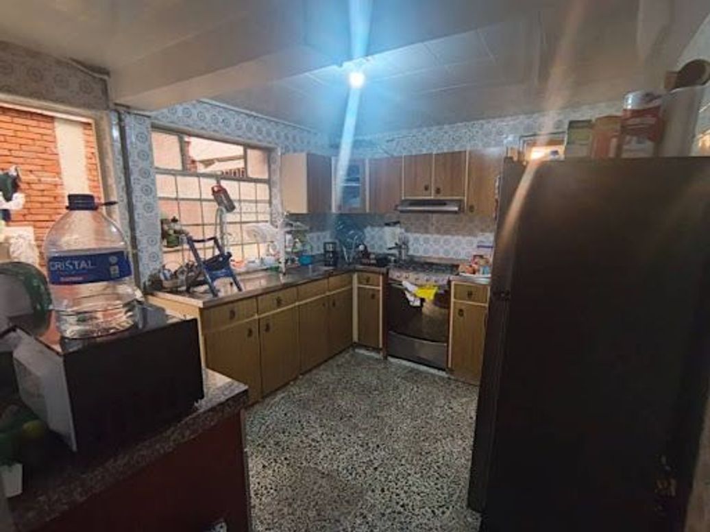 Casa de 7 alcobas en venta en San Luis, Bogotá, 234 m² · foto 7 de 20