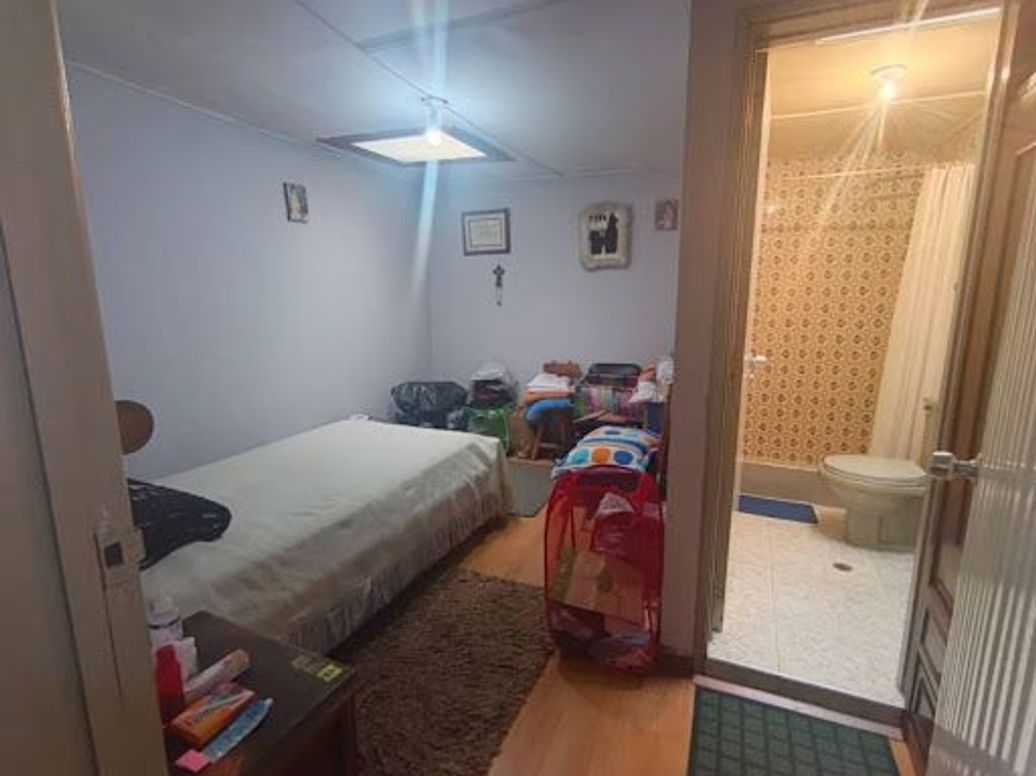Casa de 7 alcobas en venta en San Luis, Bogotá, 234 m² · foto 9 de 20