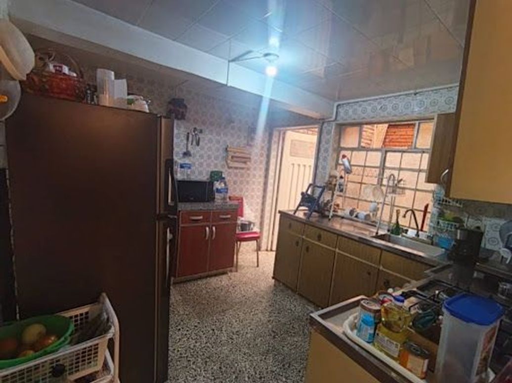 Casa de 7 alcobas en venta en San Luis, Bogotá, 234 m² · foto 6 de 20