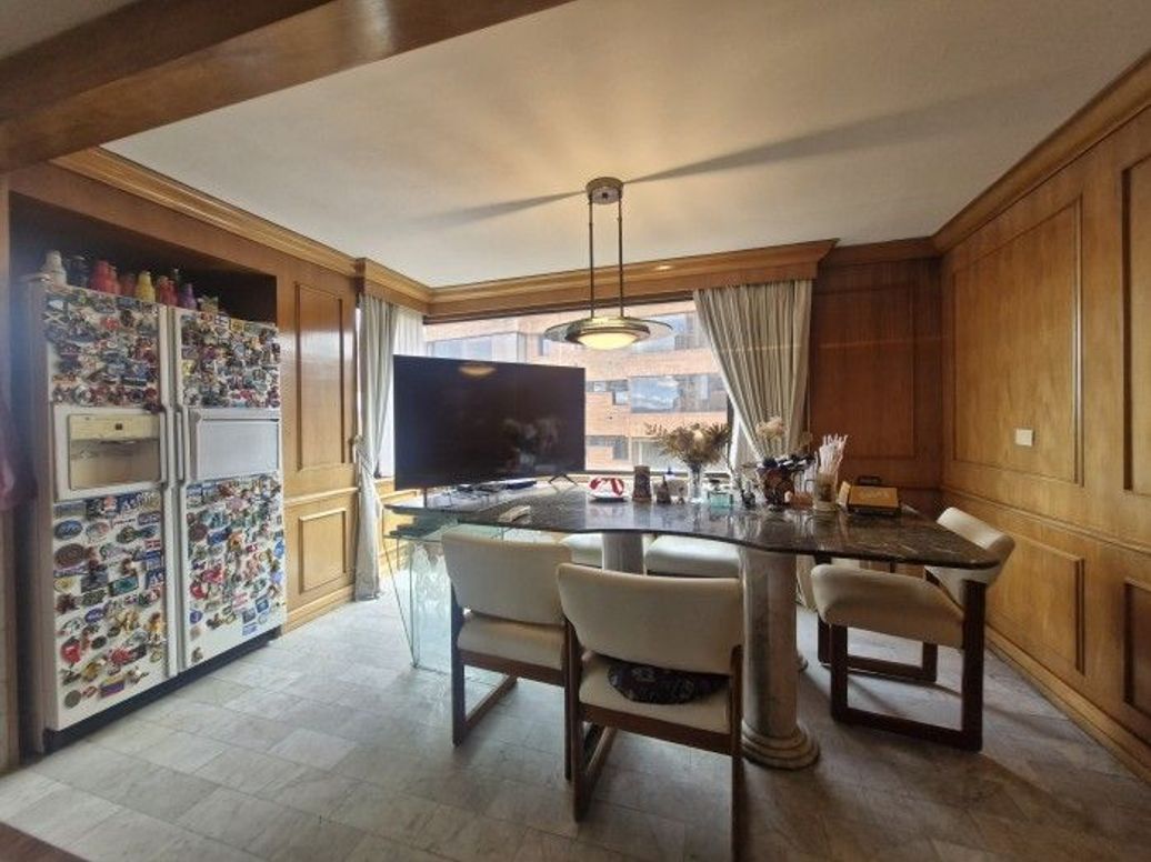 Apartamento de 4 alcobas en venta en La Carolina, Bogotá, 381 m² · foto 9 de 20