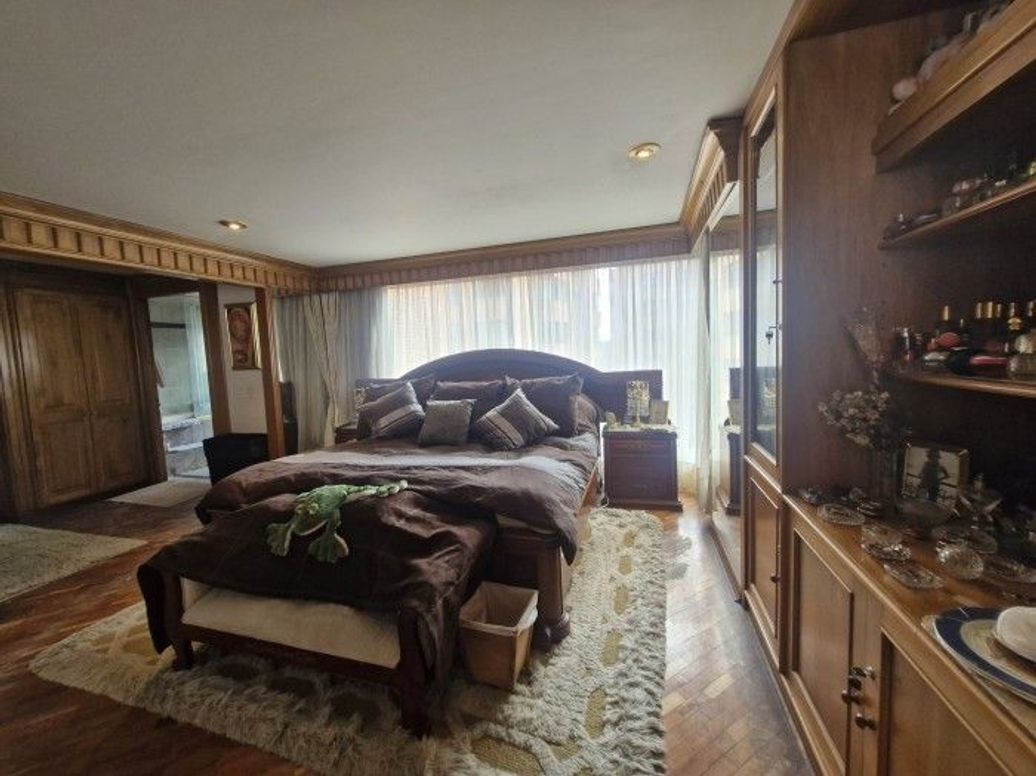 Apartamento de 4 alcobas en venta en La Carolina, Bogotá, 381 m² · foto 17 de 20