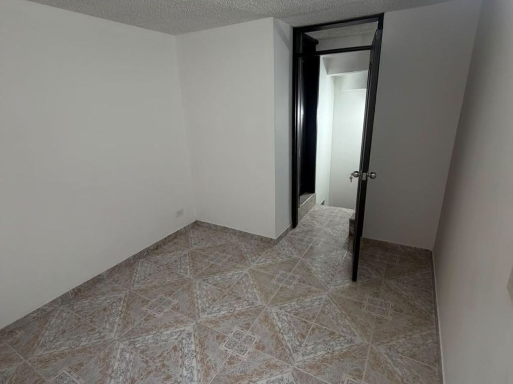 Casa de 2 alcobas en venta en Cr Tierrabuena Del Porvenir Et. I, Bogotá, 40 m² · foto 8 de 13