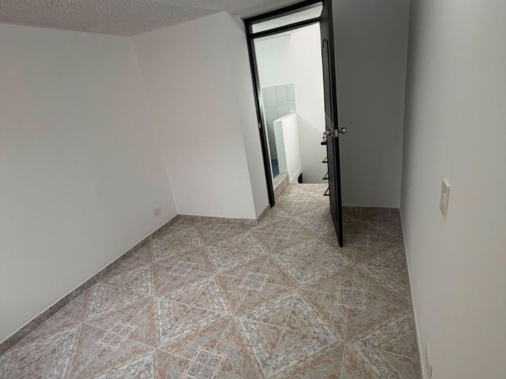 Casa de 2 alcobas en venta en Cr Tierrabuena Del Porvenir Et. I, Bogotá, 40 m² · foto 9 de 13