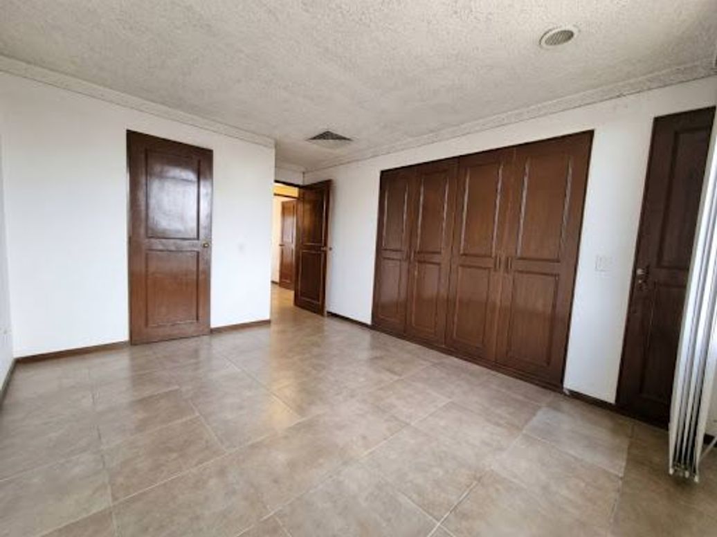 Apartamento de 3 alcobas en venta en La Castellana, Bogotá, 94 m² · foto 5 de 8