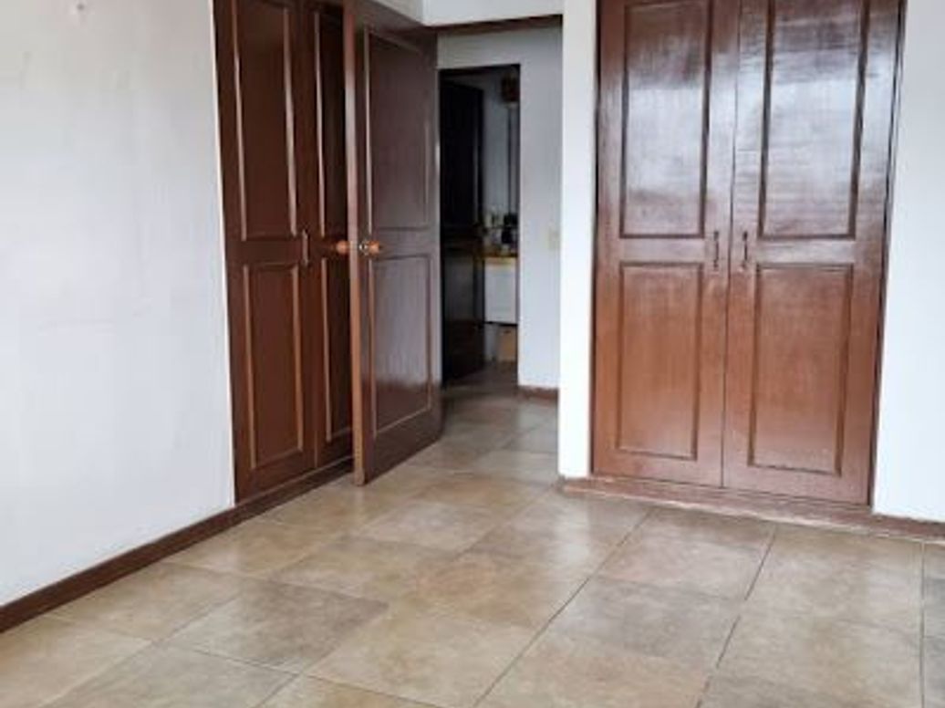 Apartamento de 3 alcobas en venta en La Castellana, Bogotá, 94 m² · foto 8 de 8