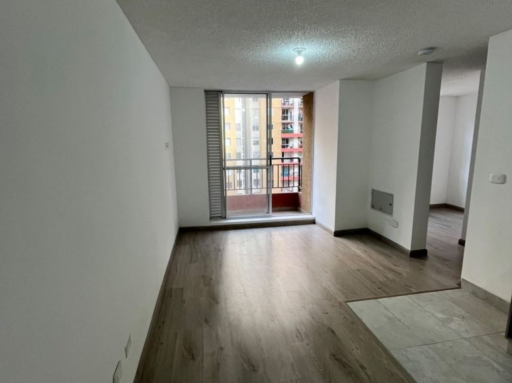 Apartamento de 2 alcobas en venta en Valladolid, Bogotá, 40 m² · foto 2 de 9