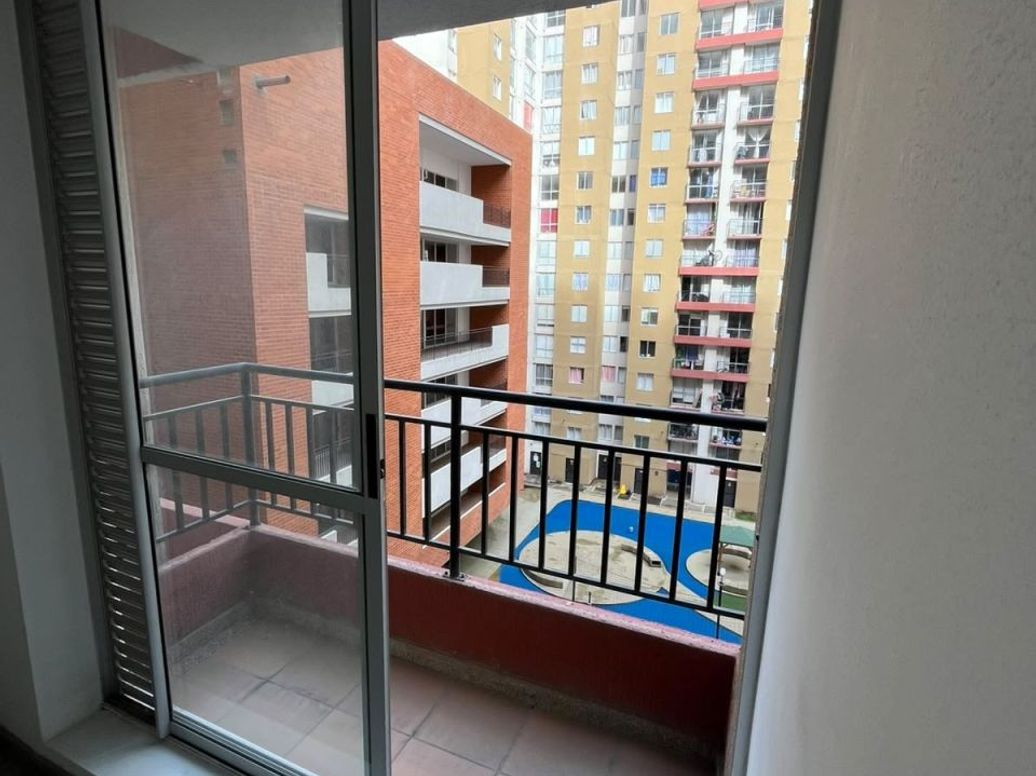 Apartamento de 2 alcobas en venta en Valladolid, Bogotá, 40 m² · foto 3 de 9