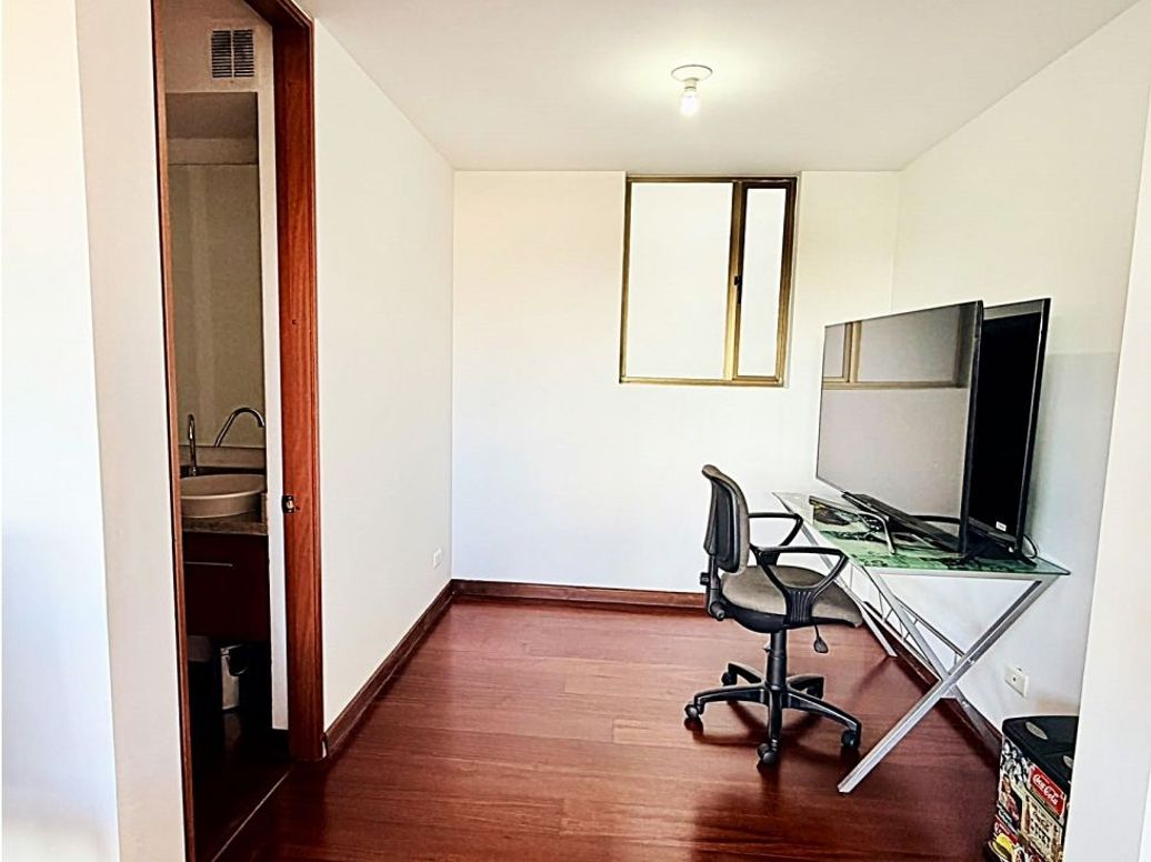 Apartamento de 3 alcobas en venta en San José De Bavaria, Bogotá, 123 m² · foto 14 de 20