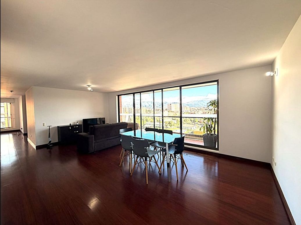 Apartamento de 3 alcobas en venta en San José De Bavaria, Bogotá, 123 m² · foto 4 de 20