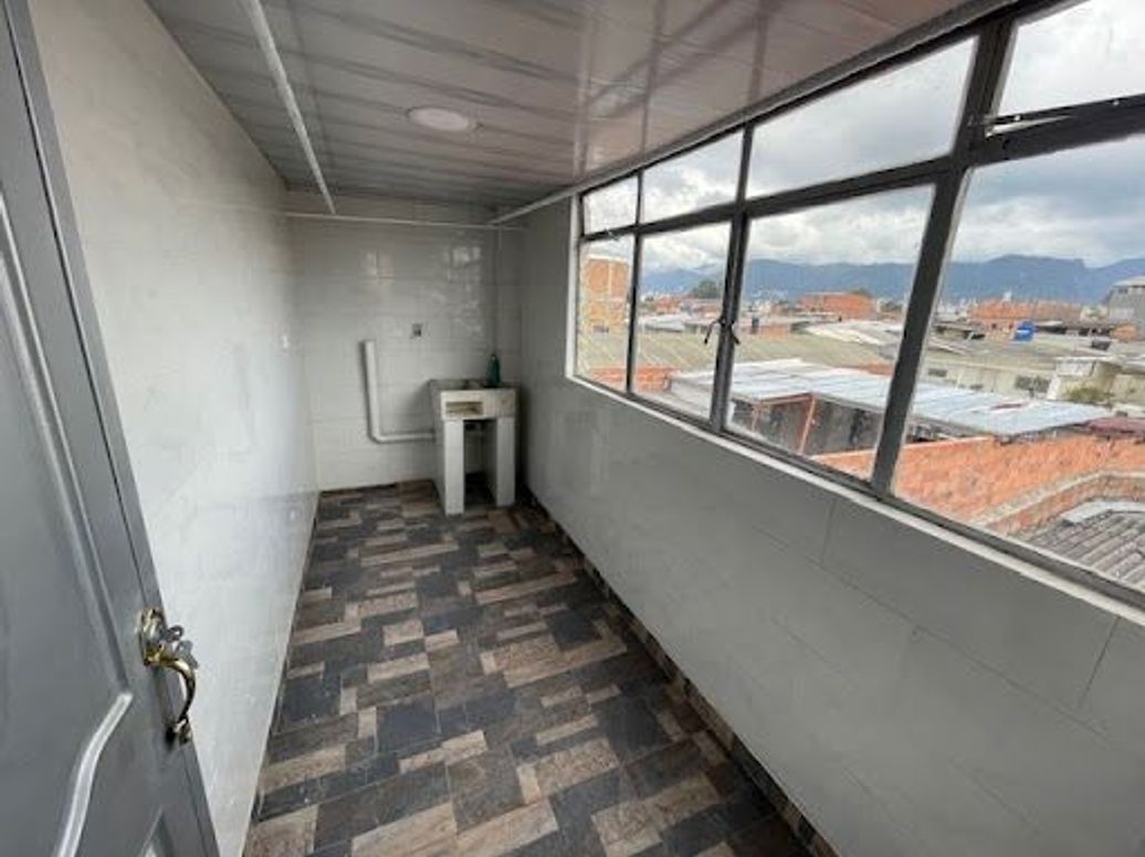 Apartamento de 4 alcobas en arriendo en San Rafael, Bogotá, 110 m² · foto 19 de 20