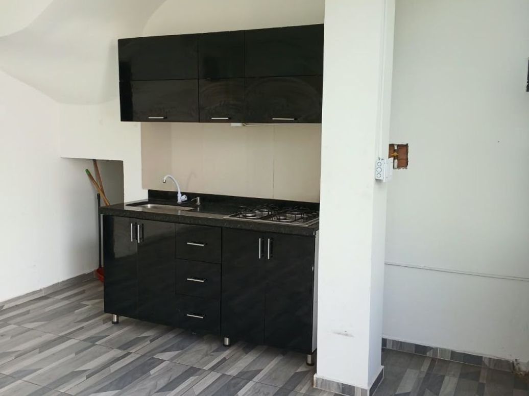 Apartaestudio en arriendo en Jazmin Et. Ii, Bogotá, 46 m² · foto 2 de 18