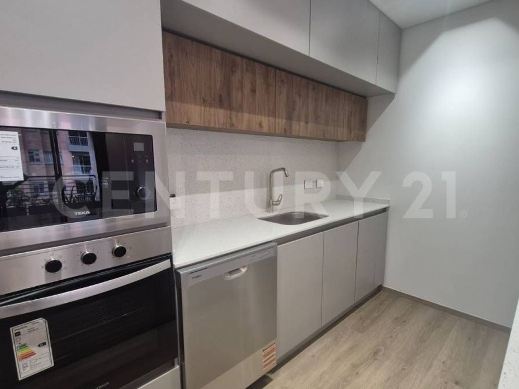 Apartamento de 3 alcobas en venta en Ciudad Salitre Nororiental, Bogotá, 115 m² · foto 4 de 20