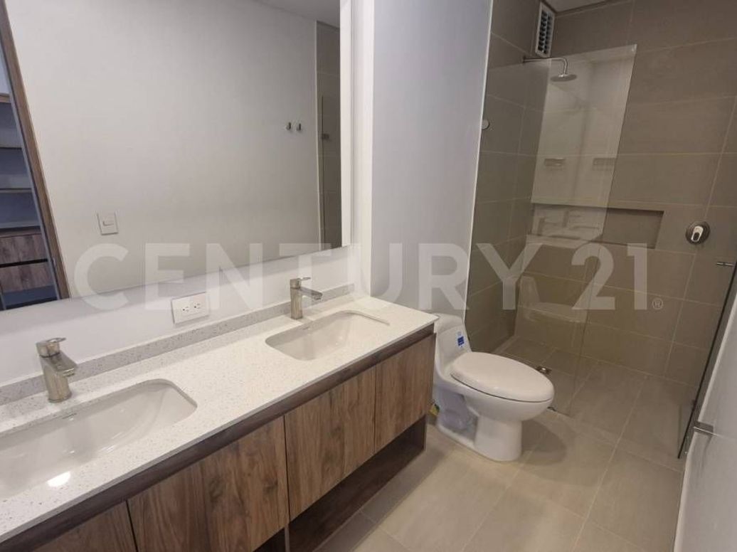 Apartamento de 3 alcobas en venta en Ciudad Salitre Nororiental, Bogotá, 115 m² · foto 7 de 20