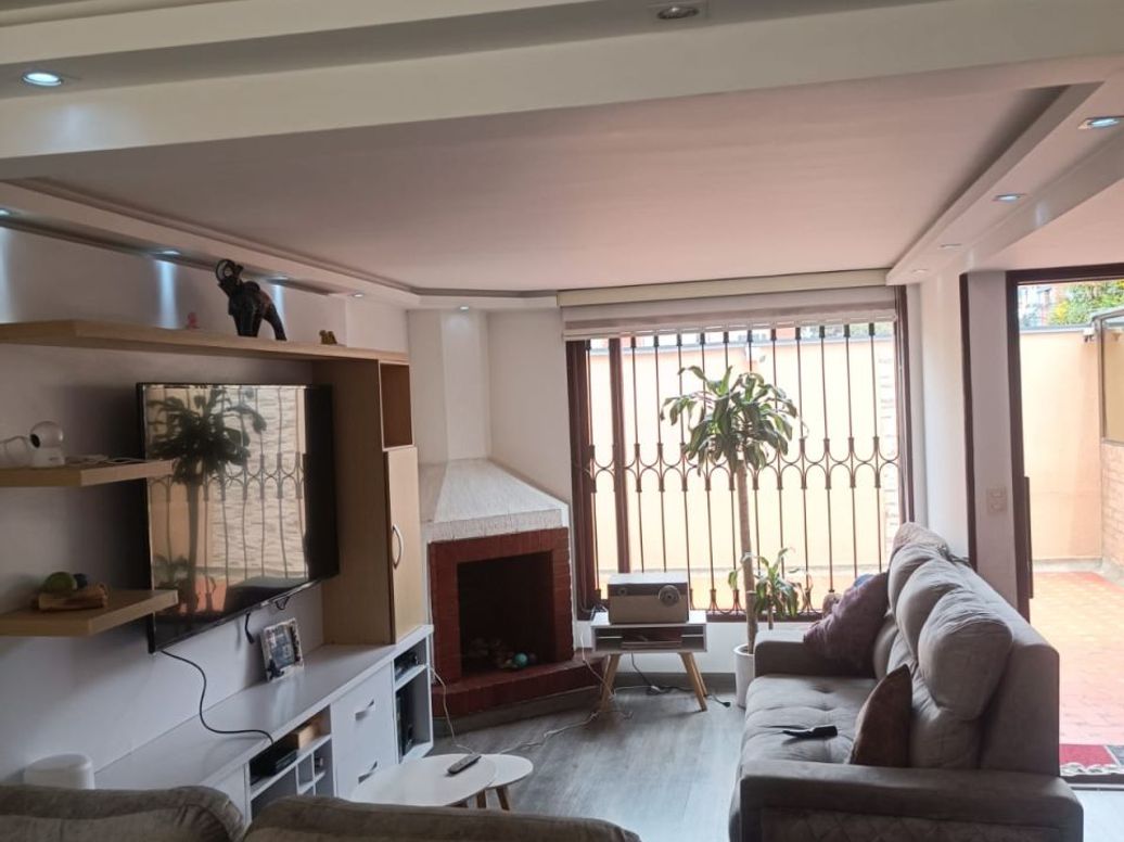 Casa de 3 alcobas en venta en El Contador, Bogotá, 151 m² · foto 5 de 18