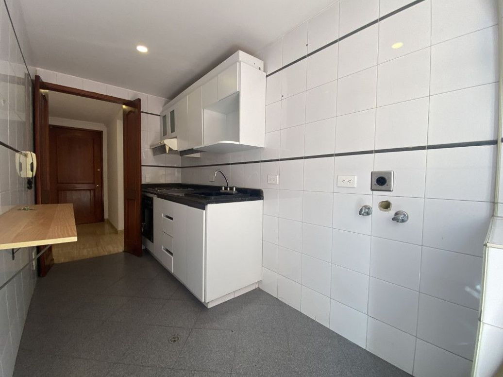 Apartamento de 1 alcoba en venta en San Patricio, Bogotá, 52 m² · foto 3 de 18