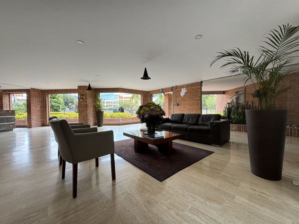 Apartamento de 3 alcobas en venta en Prados De La Calleja, Bogotá, 110 m² · foto 14 de 16