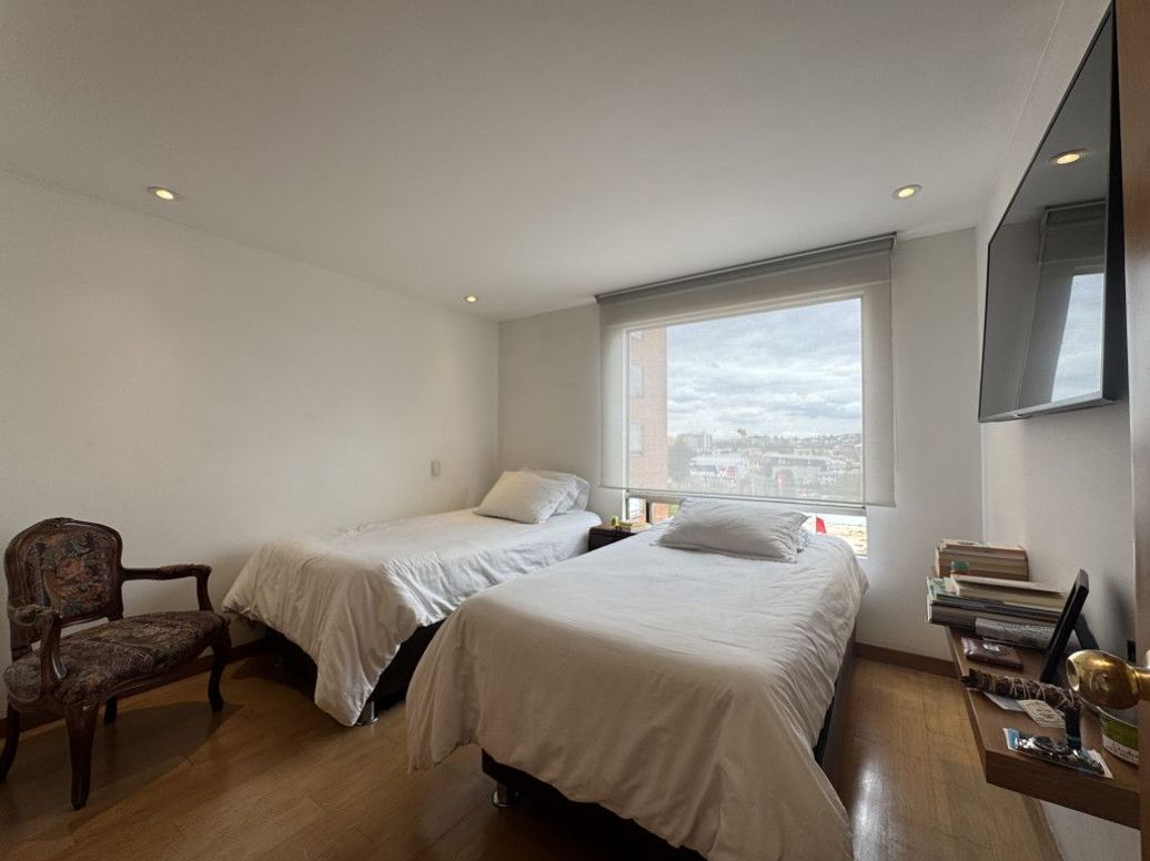 Apartamento de 3 alcobas en venta en Prados De La Calleja, Bogotá, 110 m² · foto 9 de 16