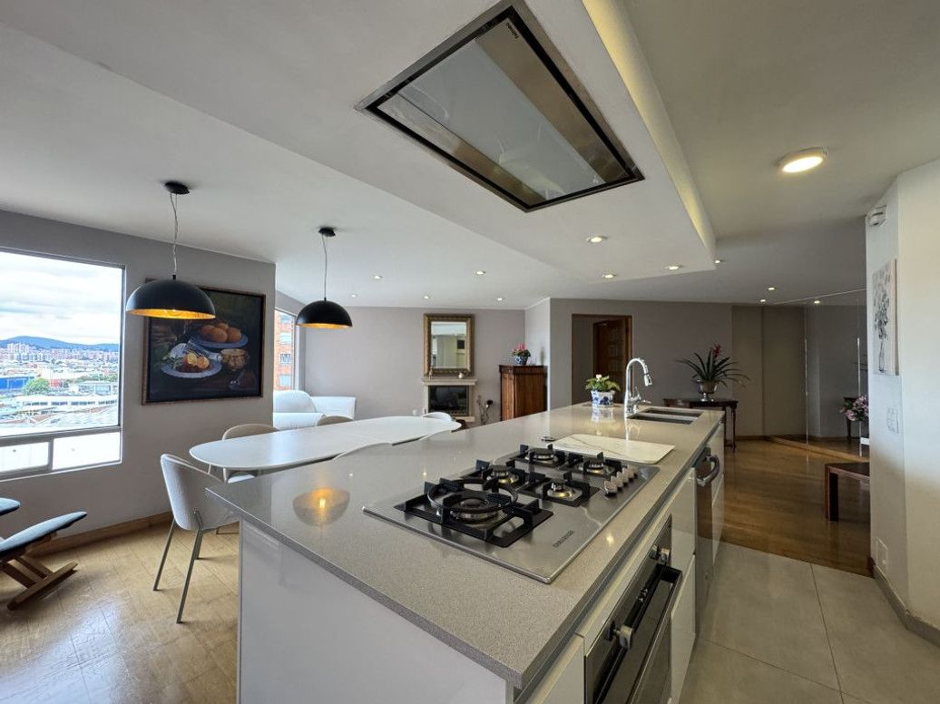 Apartamento de 3 alcobas en venta en Prados De La Calleja, Bogotá, 110 m² · foto 2 de 16