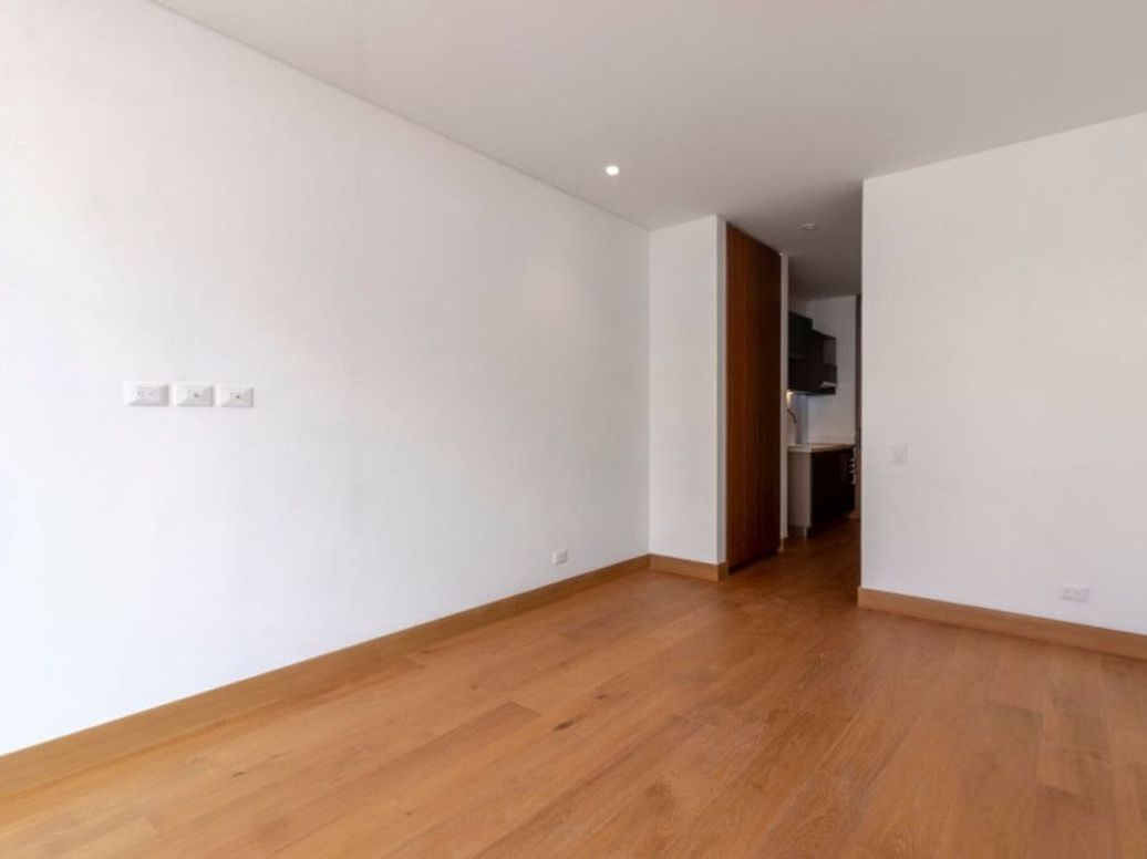 Apartamento de 1 alcoba en venta en Chico Norte Et. Ii, Bogotá, 34 m² · foto 3 de 15