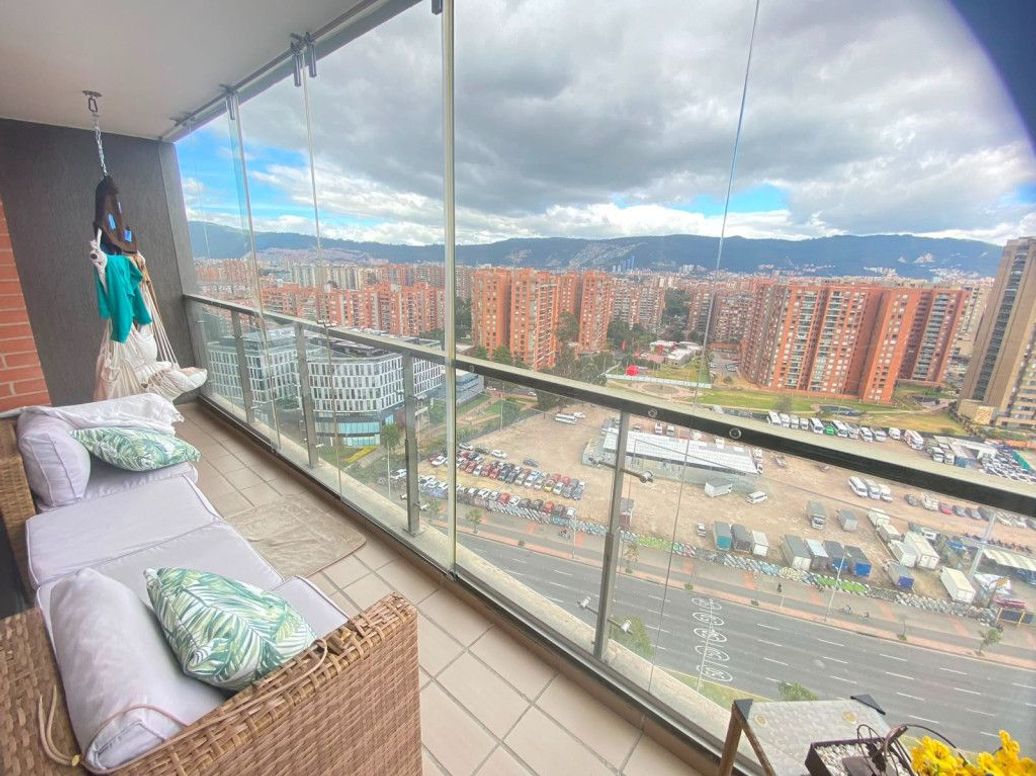 Apartamento de 3 alcobas en venta en El Plan, Bogotá, 103 m² · foto 3 de 18