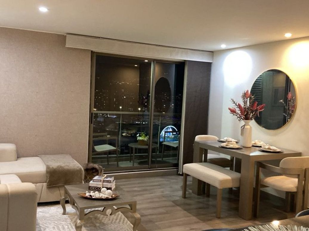 Apartamento de 3 alcobas en venta en El Plan, Bogotá, 85 m² · foto 2 de 15