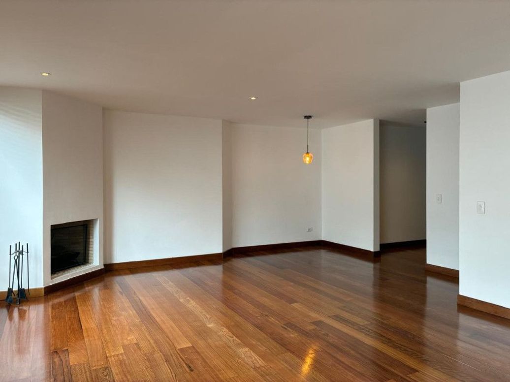 Apartamento de 2 alcobas en venta en La Cabrera, Bogotá, 87 m² · foto 3 de 20