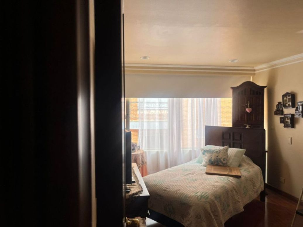 Apartamento de 4 alcobas en venta en La Cabrera, Bogotá, 301 m² · foto 16 de 20