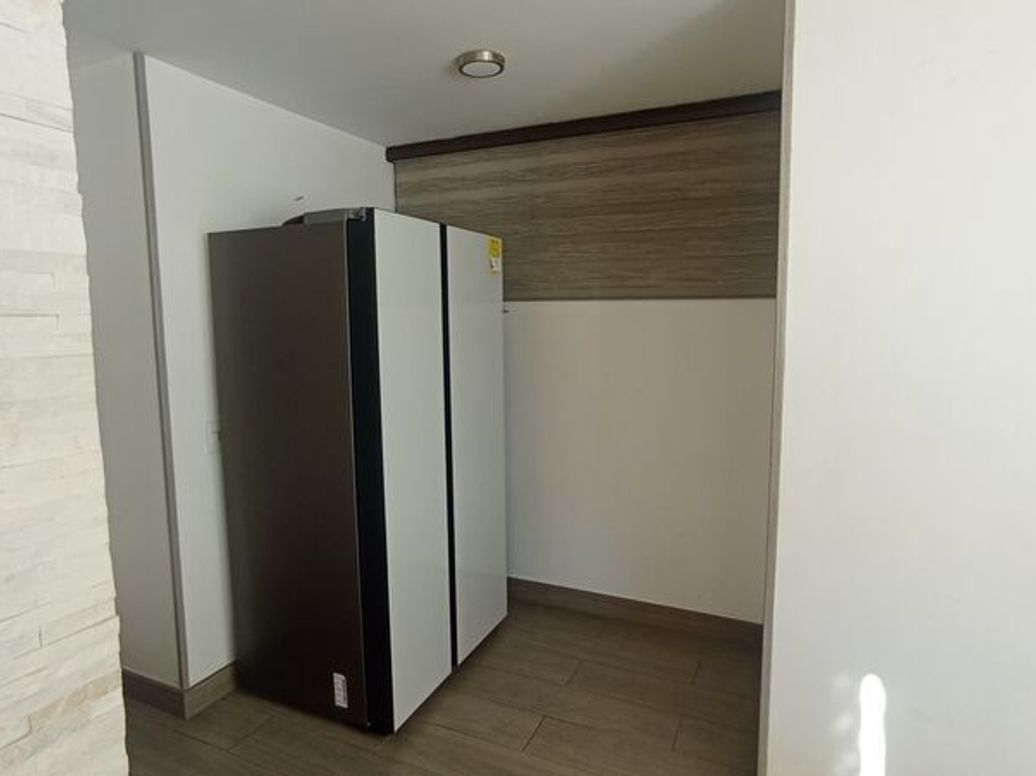 Apartamento de 3 alcobas en venta en Primavera Occidental, Bogotá, 74 m² · foto 8 de 14