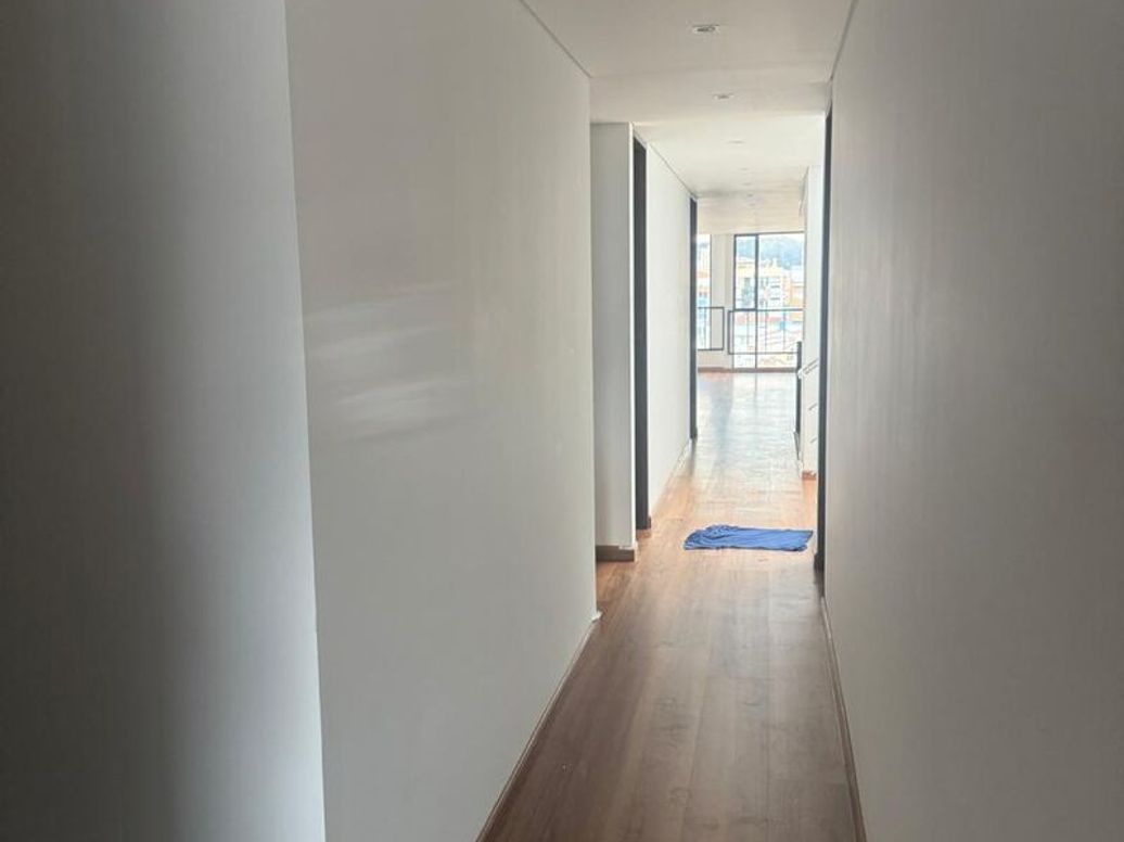 Apartamento de 3 alcobas en venta en Los Cedritos, Bogotá, 140 m² · foto 10 de 20