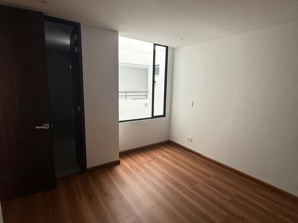 Apartamento de 3 alcobas en venta en Los Cedritos, Bogotá, 140 m² · foto 13 de 20