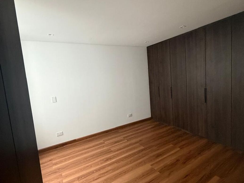 Apartamento de 3 alcobas en venta en Los Cedritos, Bogotá, 140 m² · foto 19 de 20