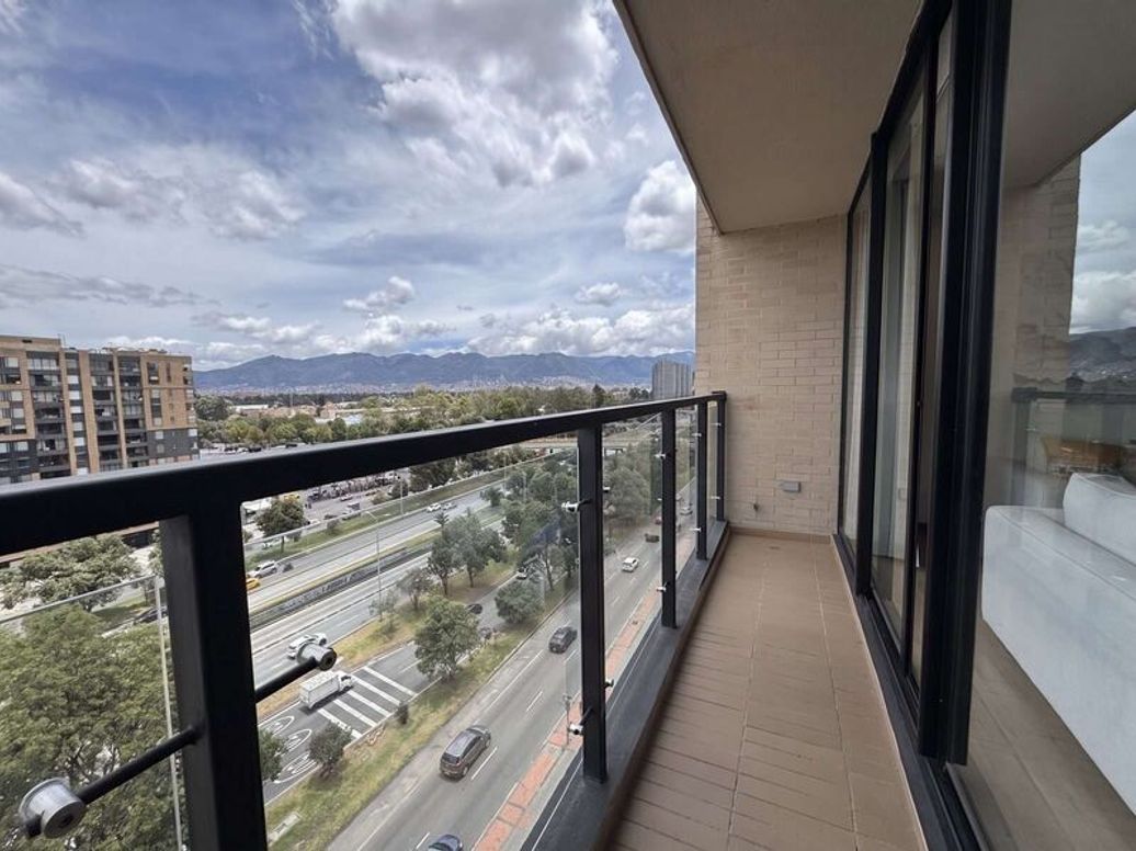 Apartamento de 3 alcobas en arriendo en La Esperanza Norte, Bogotá, 120 m² · foto 3 de 19