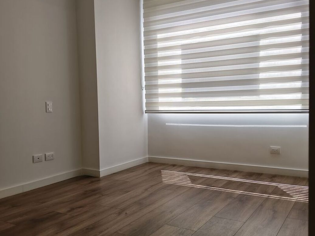 Apartamento de 3 alcobas en venta en La Esperanza Norte, Bogotá, 94 m² · foto 4 de 12