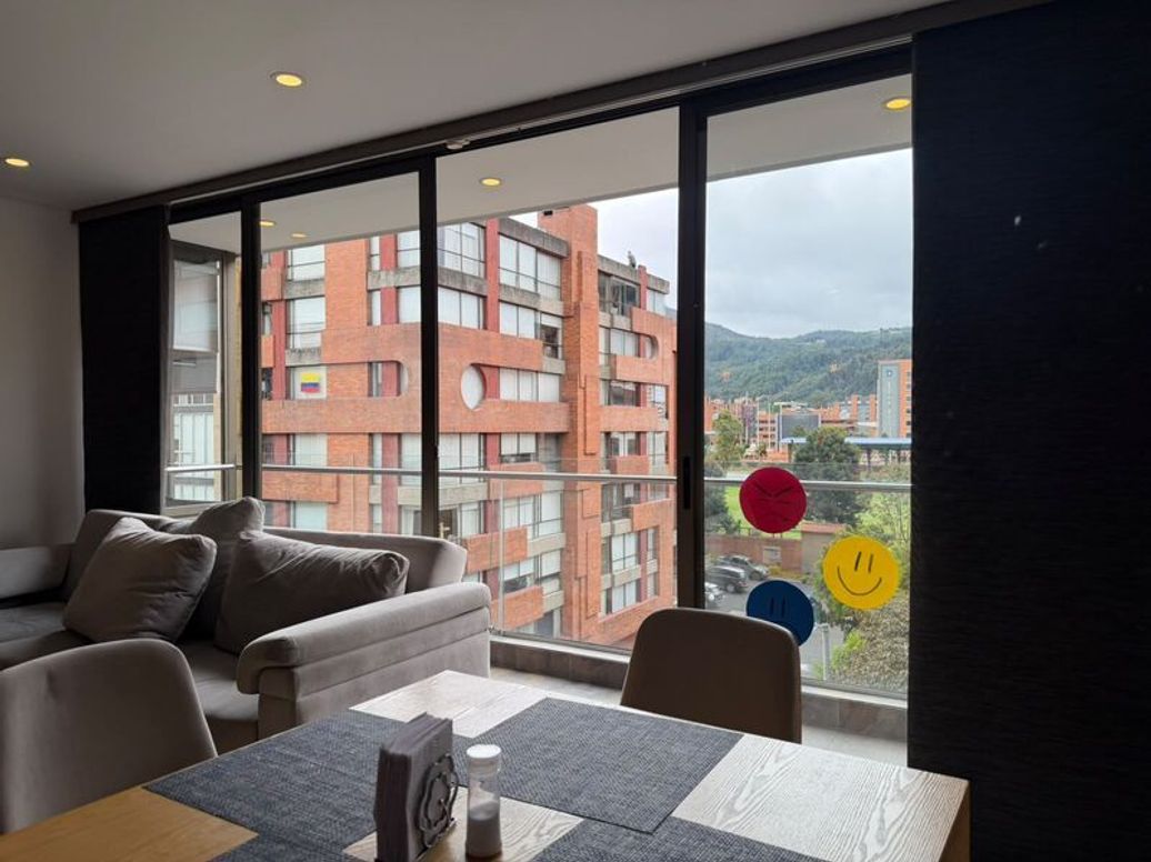 Apartamento de 2 alcobas en venta en Escuela De Infantería, Bogotá, 99 m² · foto 3 de 15