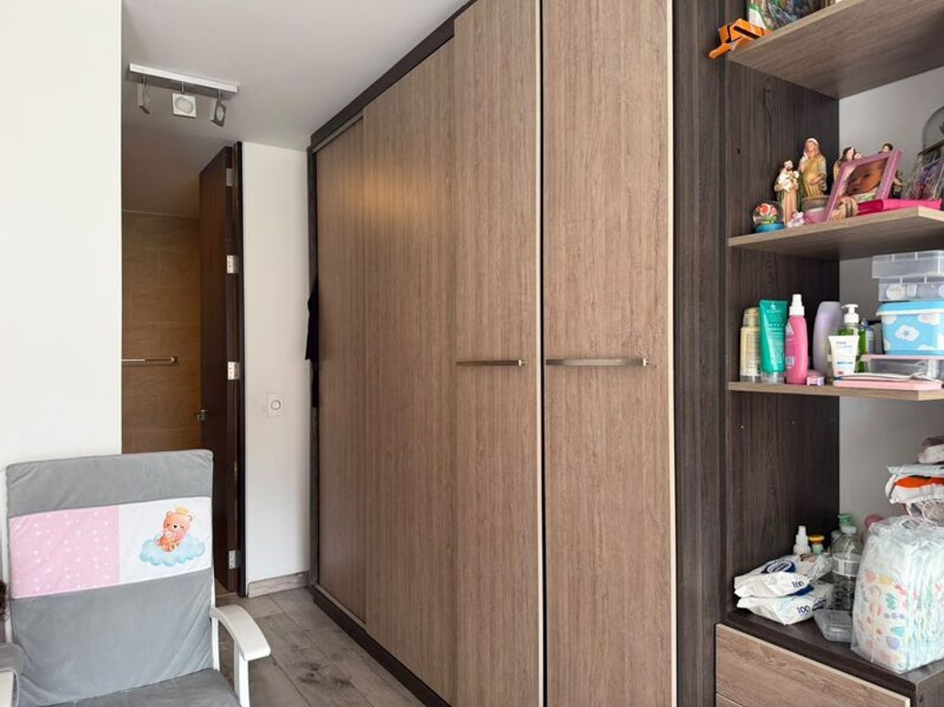 Apartamento de 2 alcobas en venta en Escuela De Infantería, Bogotá, 99 m² · foto 9 de 15